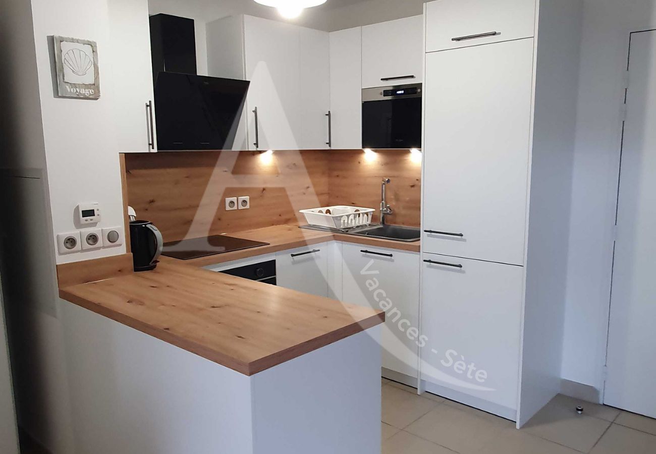 Apartamento en Sète - 048 /T2 MODERNE AVEC PARKING, TERRASSE ET PISCINE