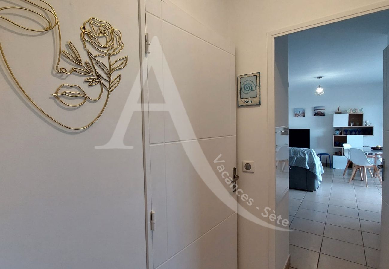 Apartamento en Sète - 048 /T2 MODERNE AVEC PARKING, TERRASSE ET PISCINE