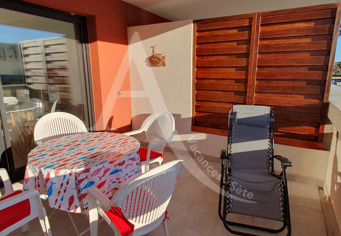 Apartamento en Sète - 048 /T2 MODERNE AVEC PARKING, TERRASSE ET PISCINE