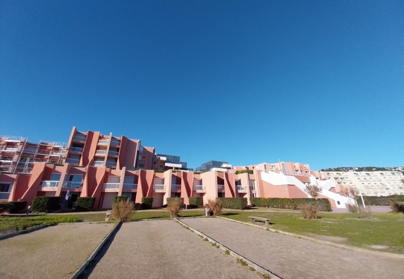 Studio a Sète - 291 / STUDIO AVEC PARKING, PISCINE ET VUE MER