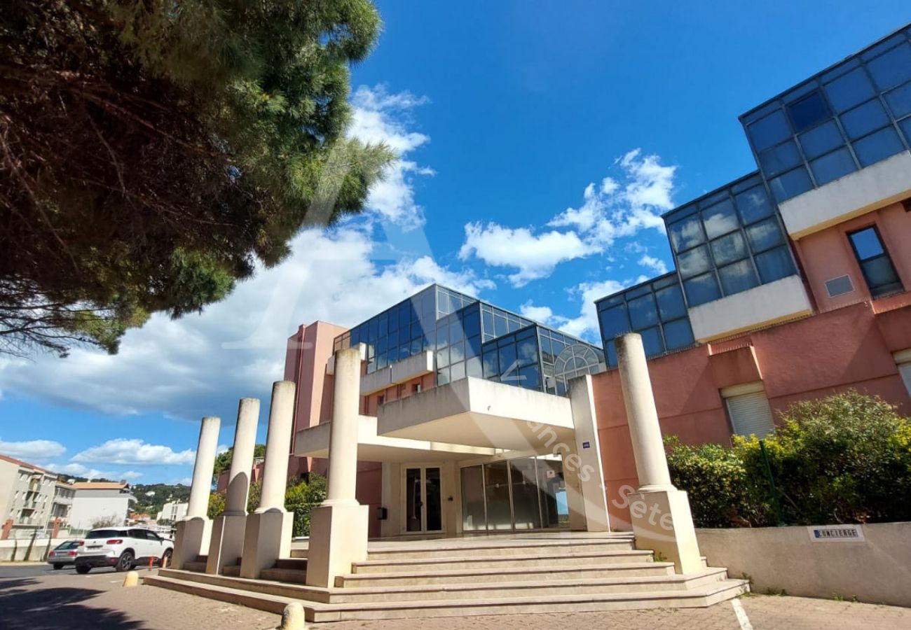 Studio à Sète - 208 / STUDIO AVEC PARKING, PISCINE ET VUE MER 