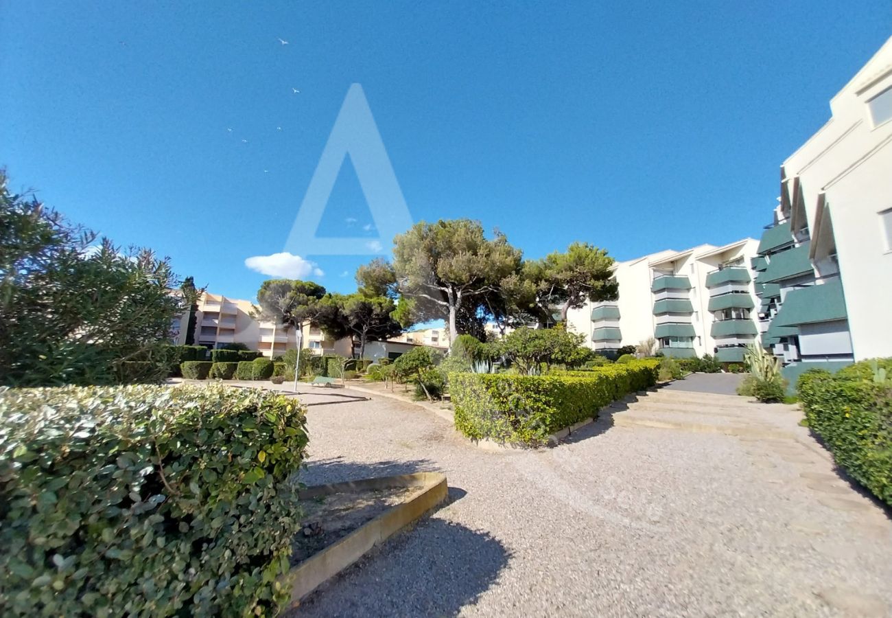 Appartement à Sète - 244 / T2 VUE MER, PARKING ET LOGGIA