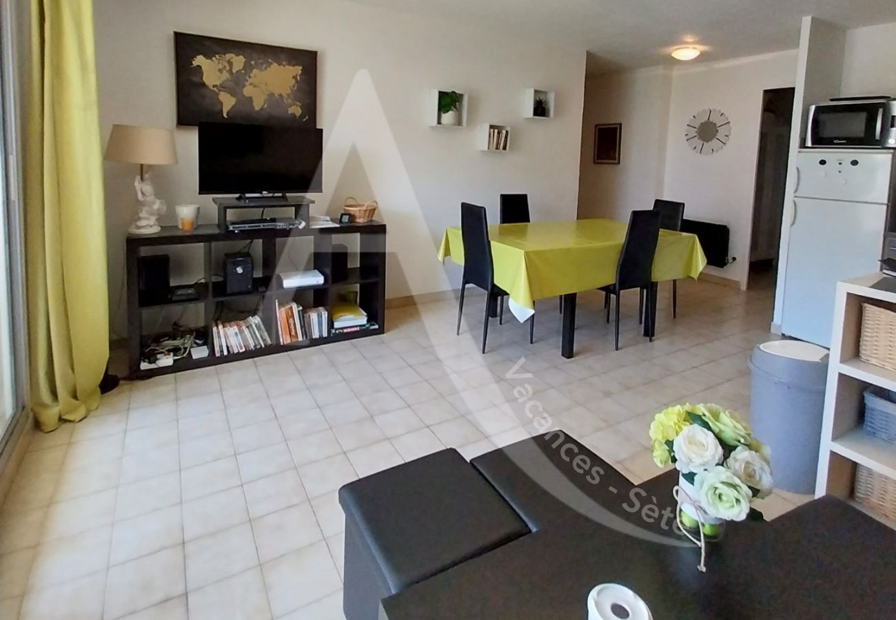 Appartement à Sète - 322 / T3 AVEC PARKING ET WI-FI