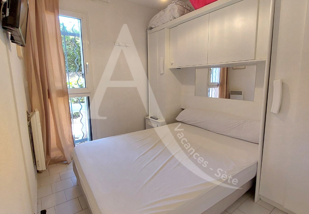 Appartement à Sète - 088 / T2 MODERNE EN RDC JARDIN, PARKING ET WIFI